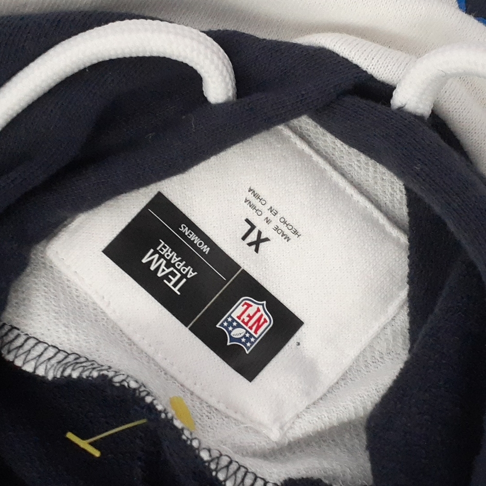 NFL Los Angeles Chargers Hoodie Raglan Sleeve Pullover Football Graphic SIZE XL - Picture 2 of 6
